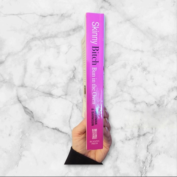 Book Skinny **itch Bun in the Oven Book - Picture 4 of 5